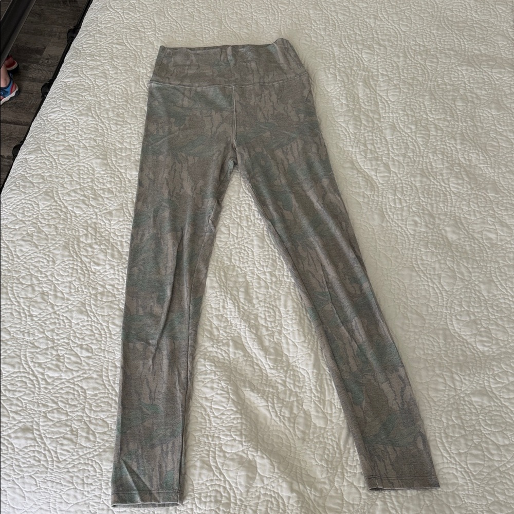 Tribe Kelley High-Waist Women's Camouflage Leggings -  Greenleaf